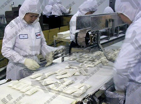 淺析食品輸送機轉(zhuǎn)彎段部件設計